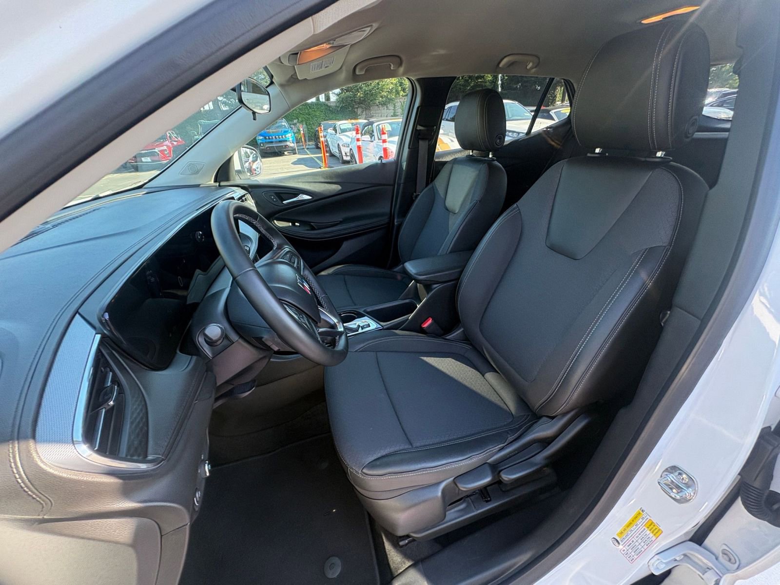 Thumbnail: 2025 Buick Encore GX - 35