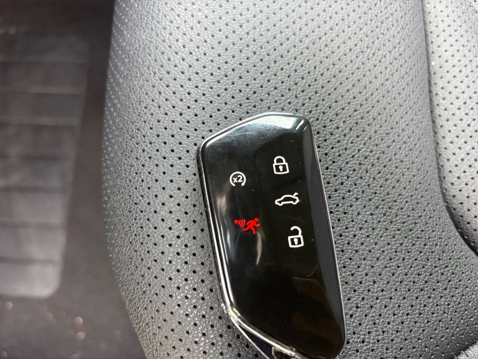 Thumbnail: 2025 Volkswagen Atlas - 28