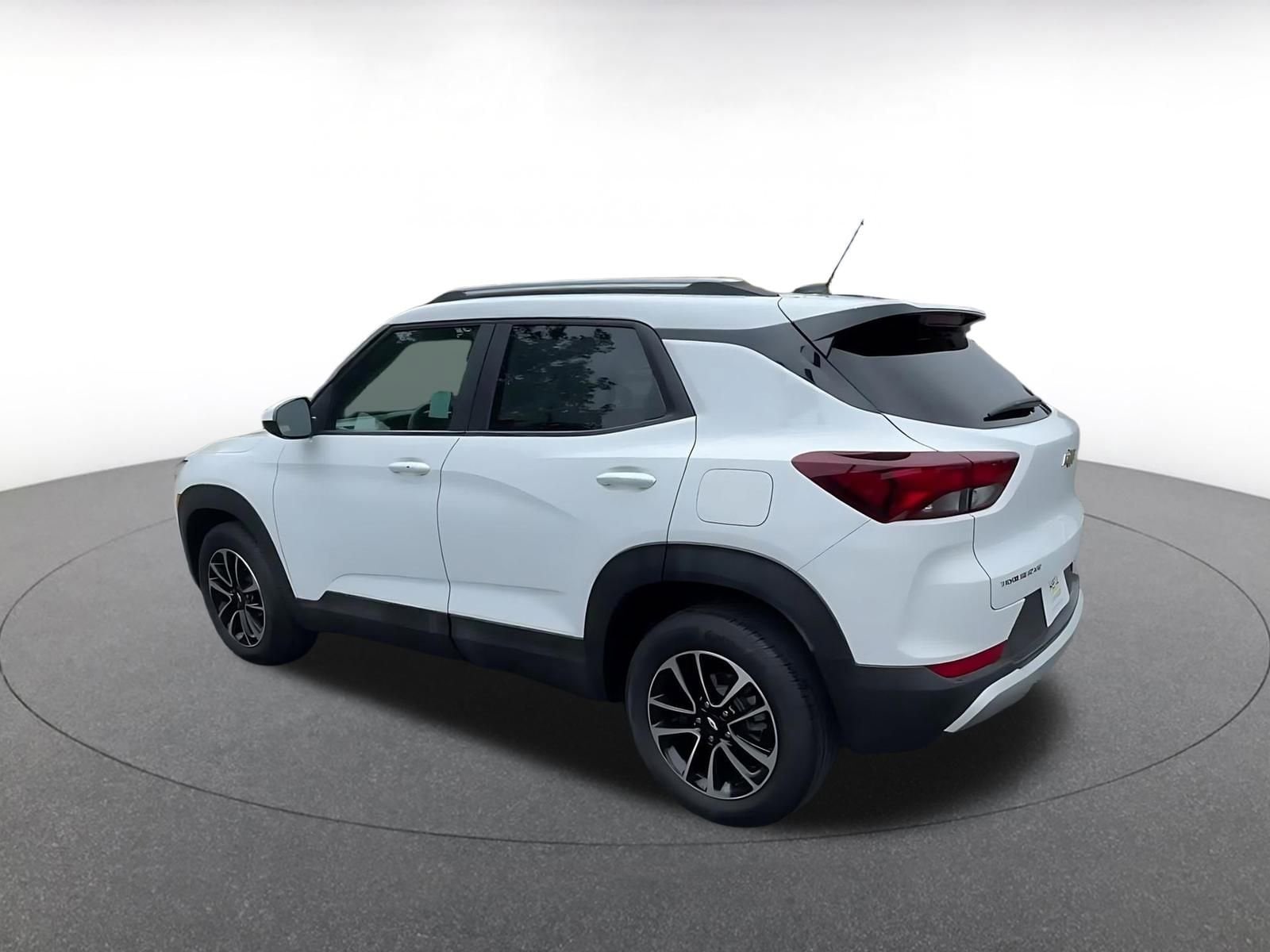 Thumbnail: 2025 Chevrolet TrailBlazer - 10