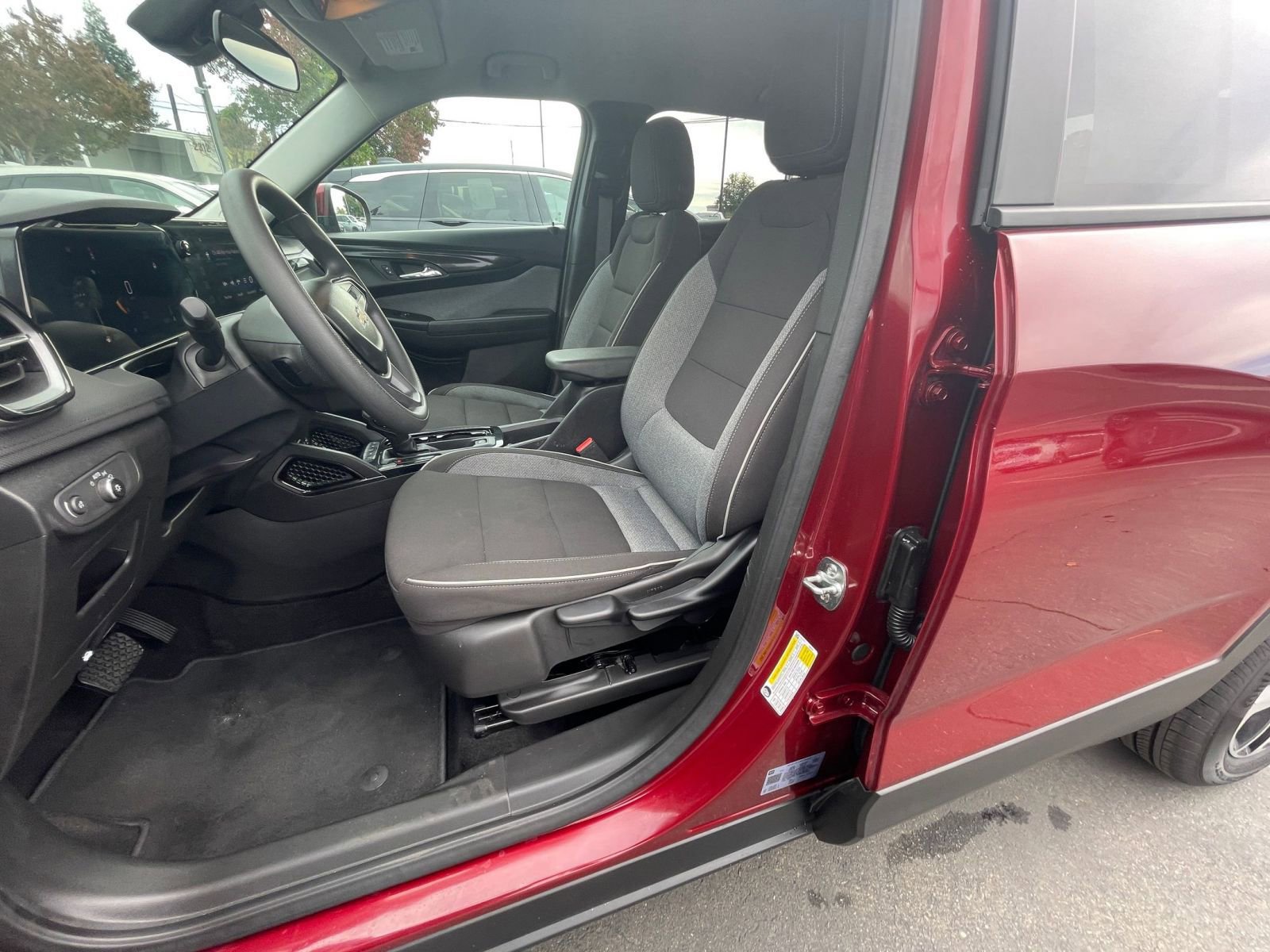 Thumbnail: 2025 Chevrolet TrailBlazer - 30