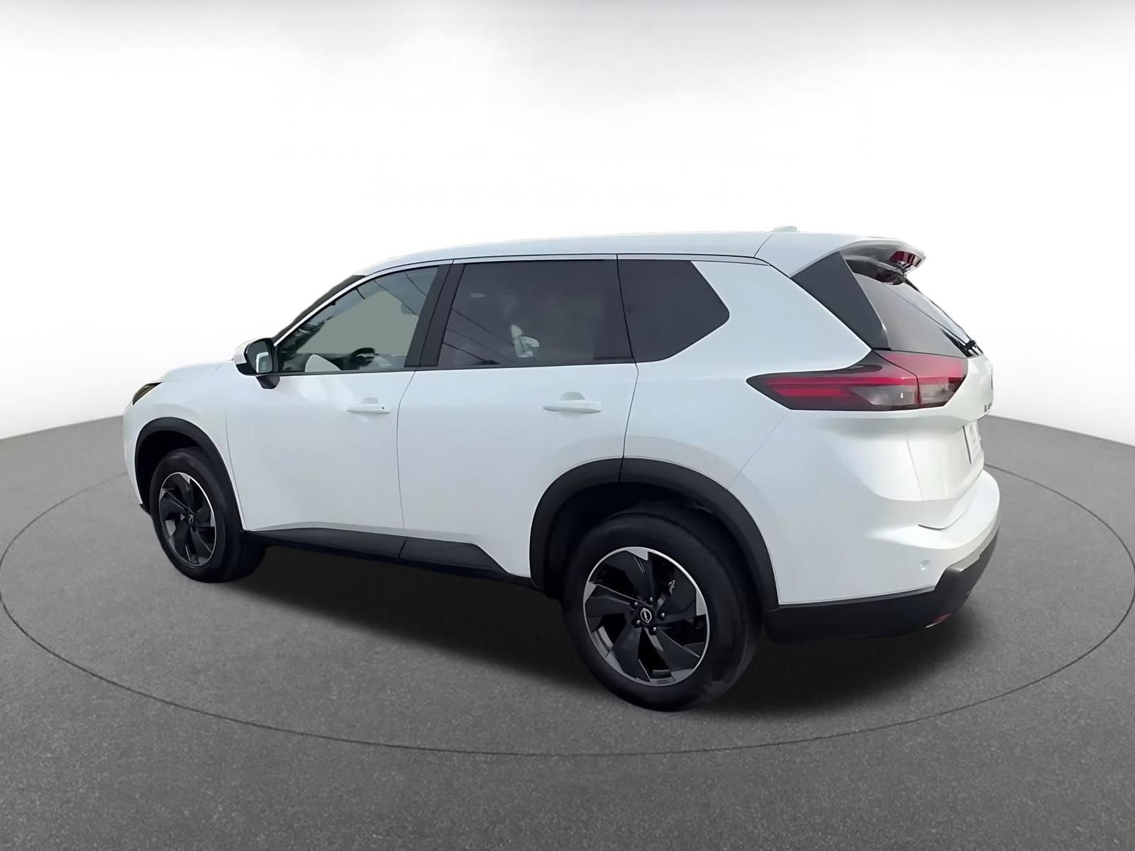 Thumbnail: 2025 Nissan Rogue - 10