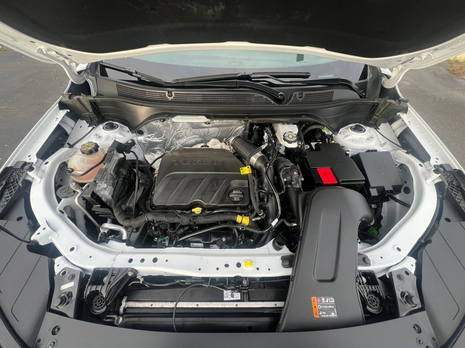 Thumbnail: 2025 Chevrolet Trax - 32