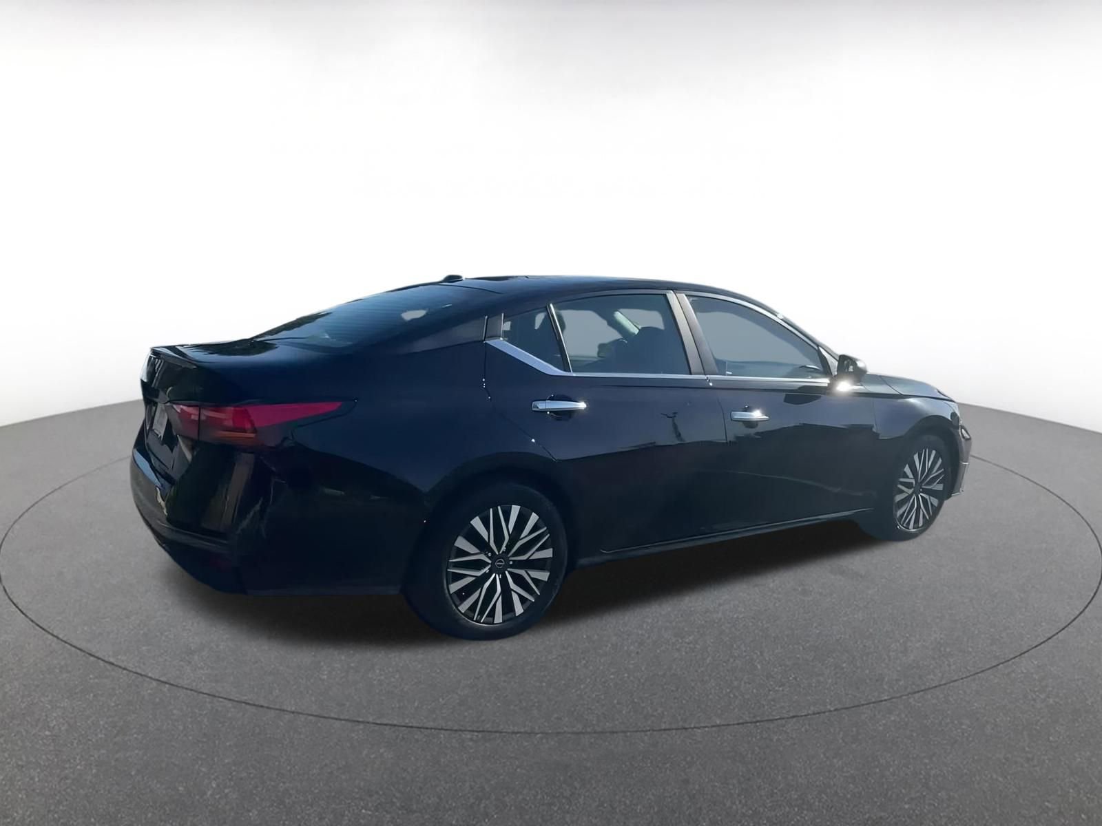 Thumbnail: 2024 Nissan Altima - 13