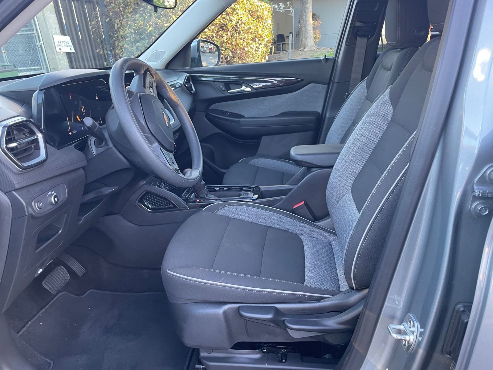 Thumbnail: 2025 Chevrolet TrailBlazer - 21