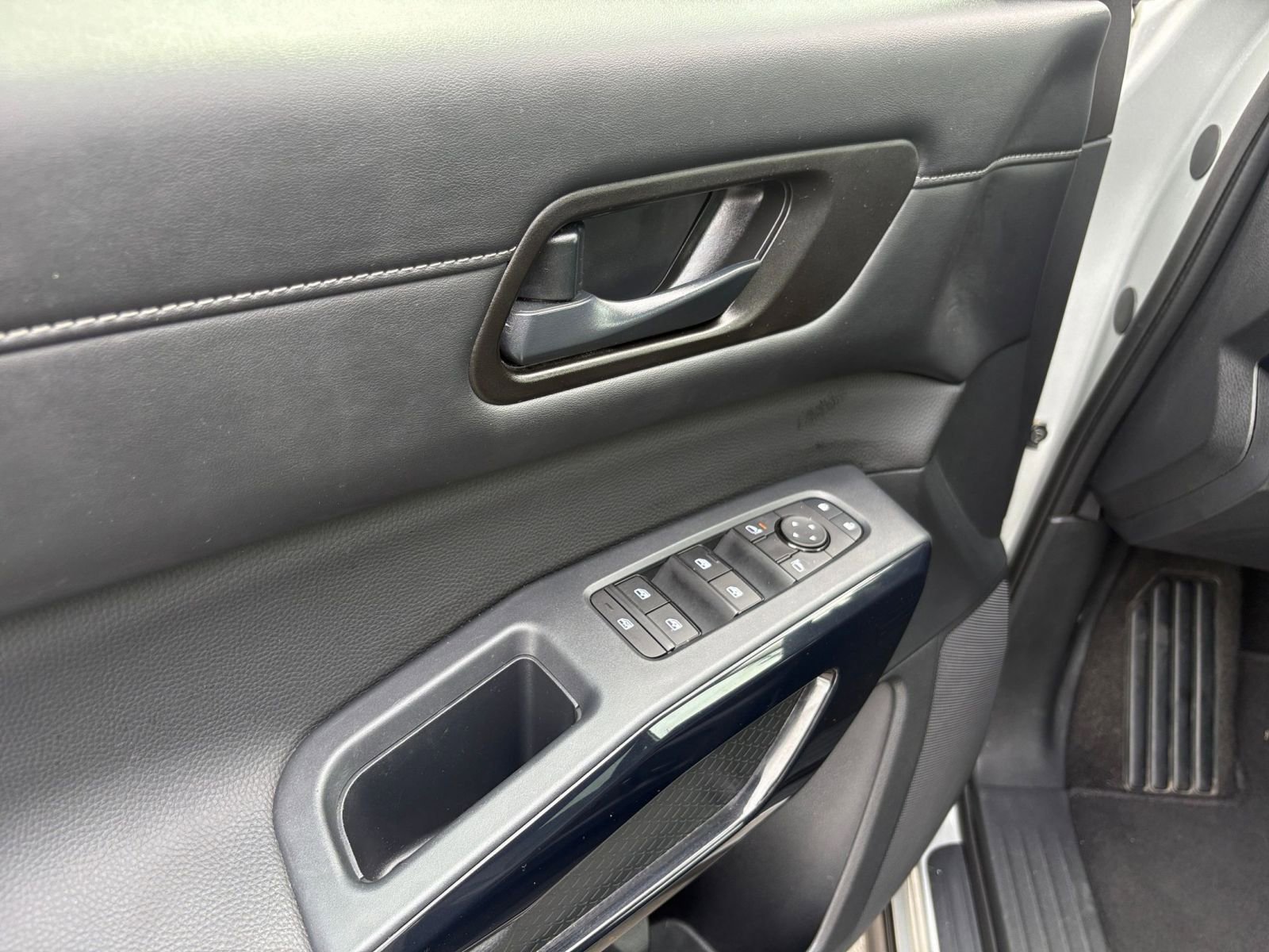 Thumbnail: 2025 Nissan Pathfinder - 18