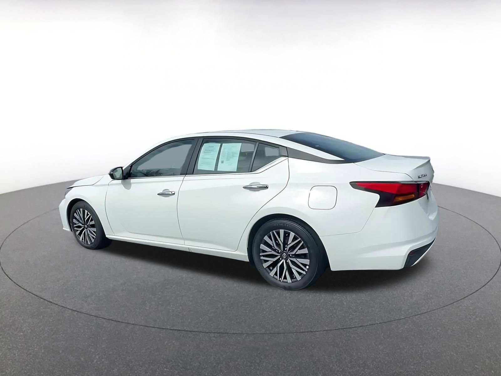 Thumbnail: 2025 Nissan Altima - 10