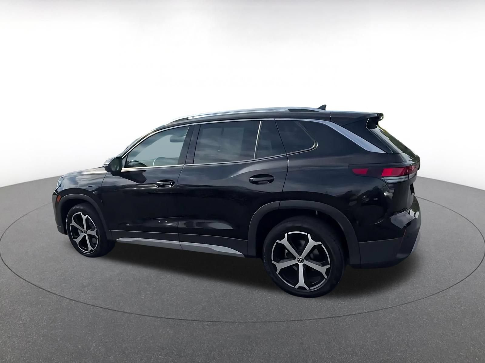 Thumbnail: 2026 Volkswagen Tiguan - 9