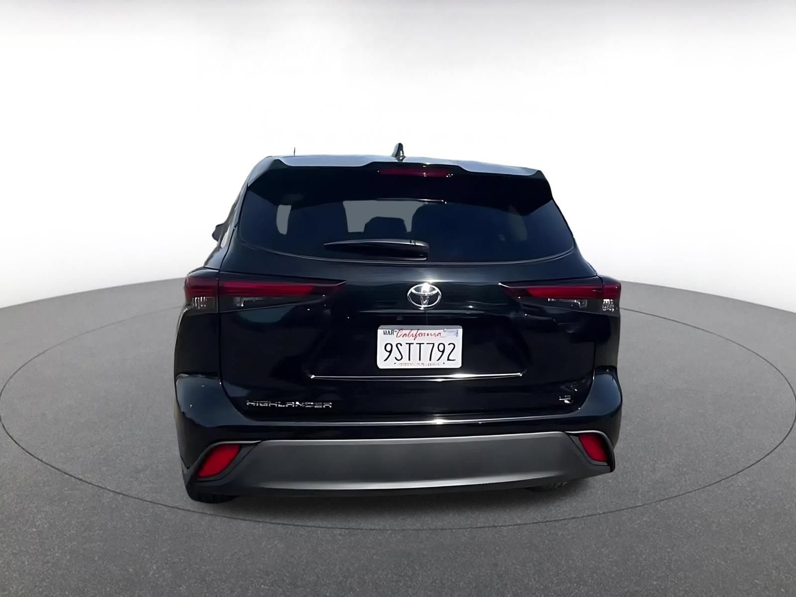 Thumbnail: 2025 Toyota Highlander - 12