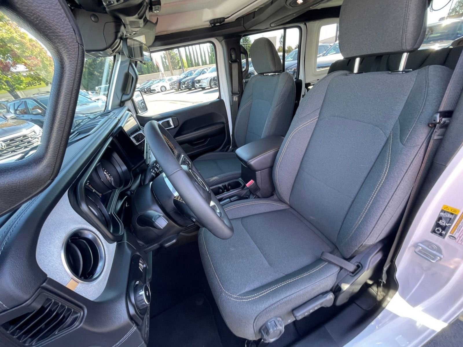 Thumbnail: 2025 Jeep Wrangler - 35