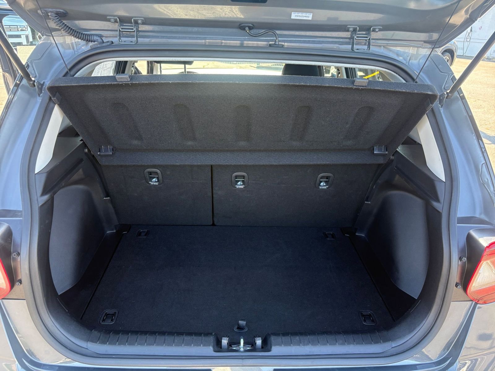 Thumbnail: 2025 Hyundai Venue - 31