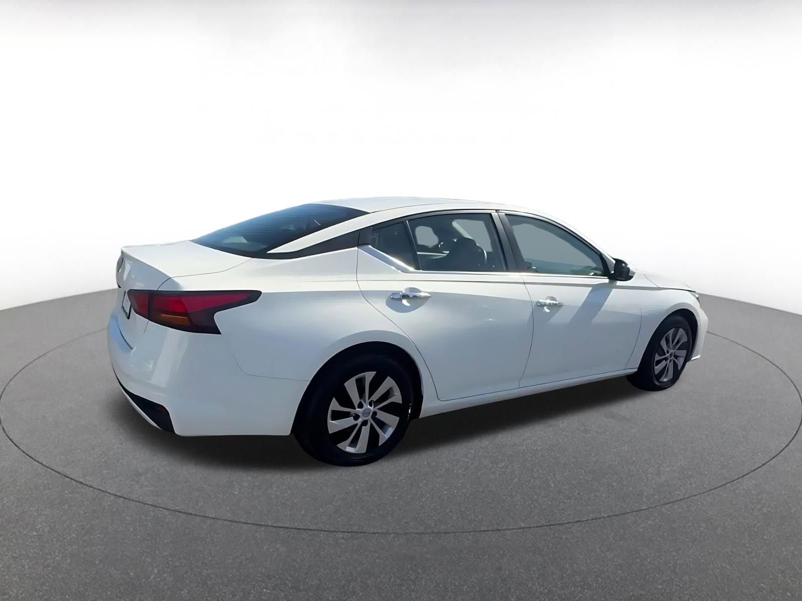 Thumbnail: 2023 Nissan Altima - 15