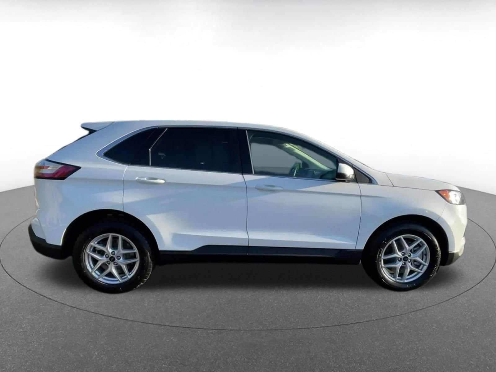 Thumbnail: 2024 Ford Edge - 16