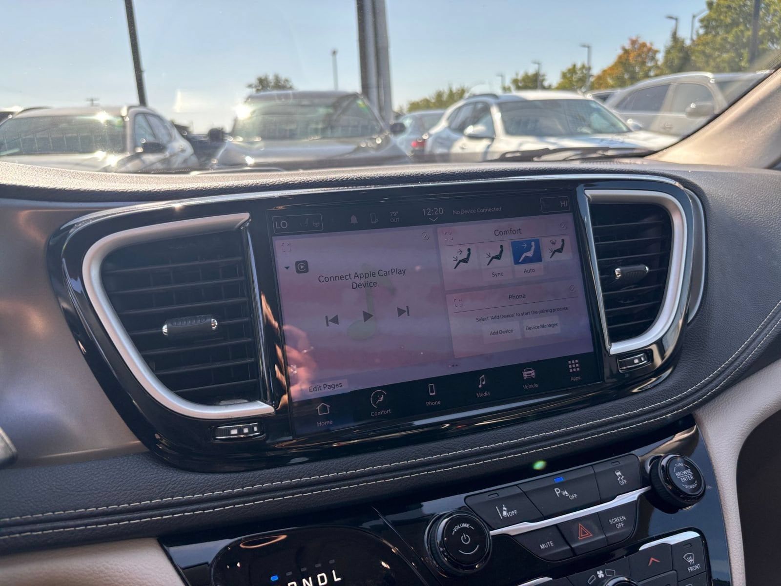 Thumbnail: 2023 Chrysler Pacifica - 19