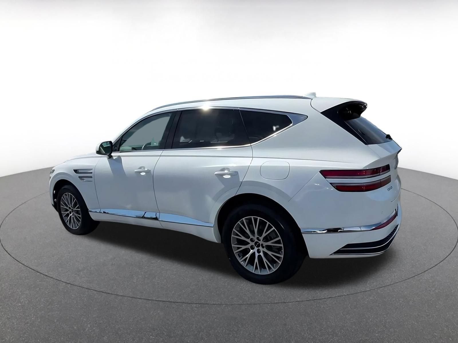 Thumbnail: 2026 Genesis GV80 - 8