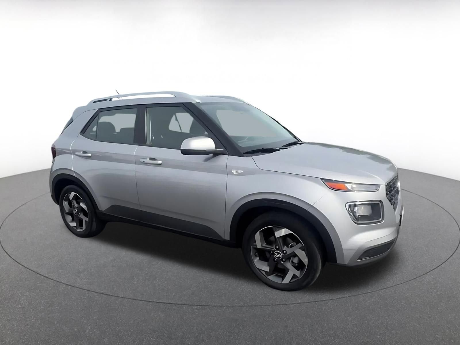 Thumbnail: 2025 Hyundai Venue - 2