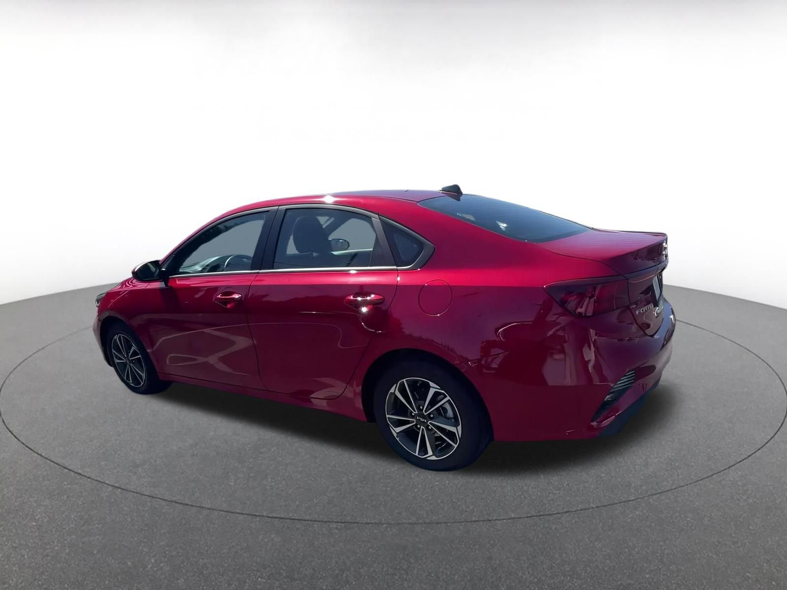 Thumbnail: 2024 Kia Forte - 10