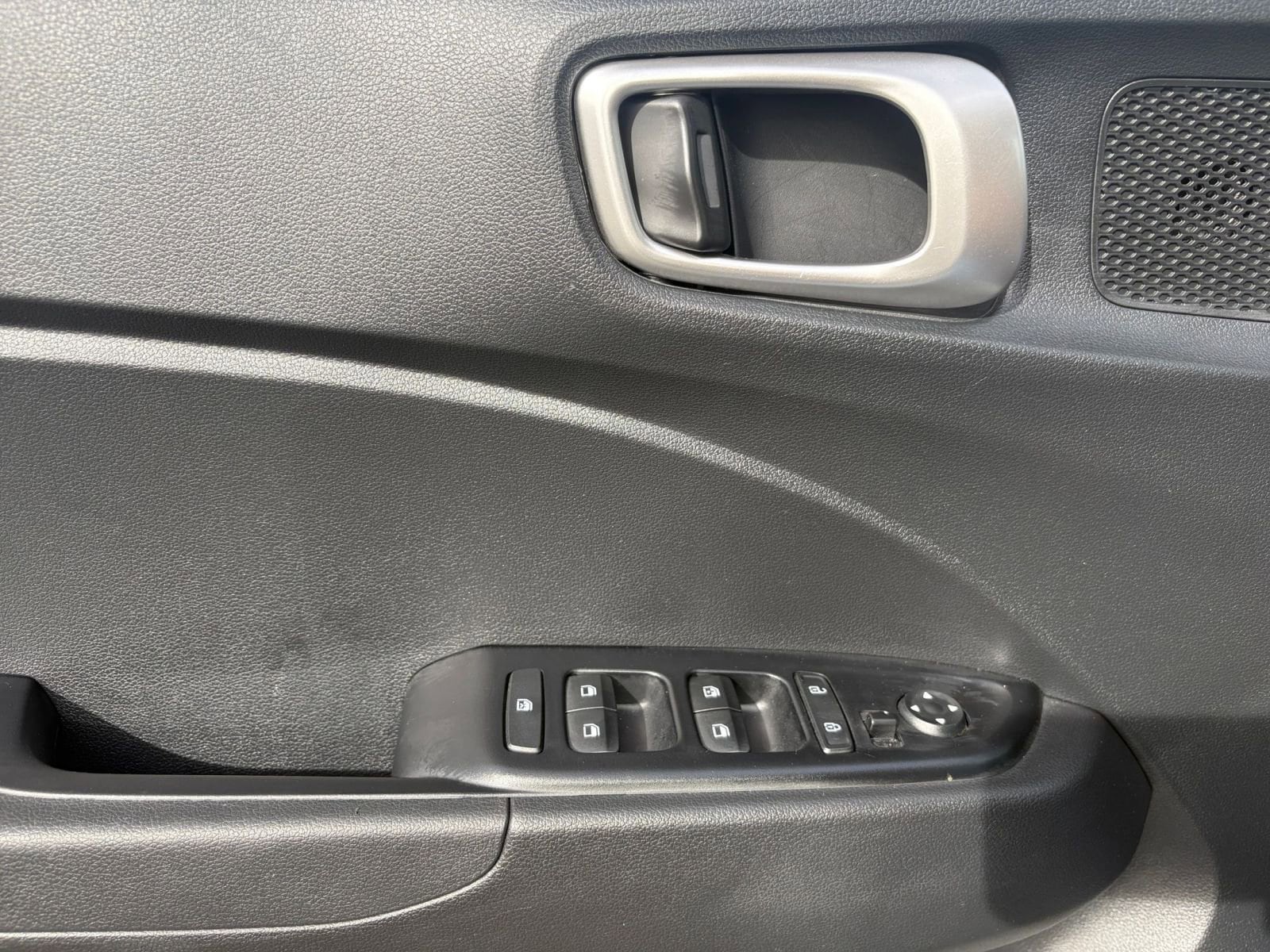 Thumbnail: 2025 Hyundai Venue - 18