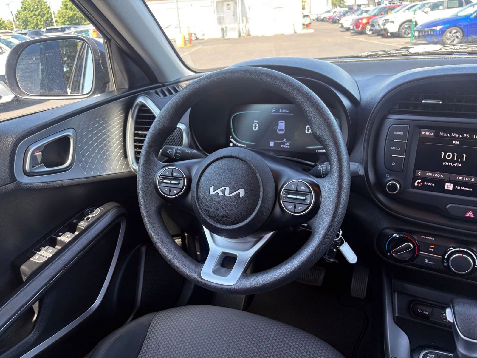 Thumbnail: 2025 Kia Soul - 32