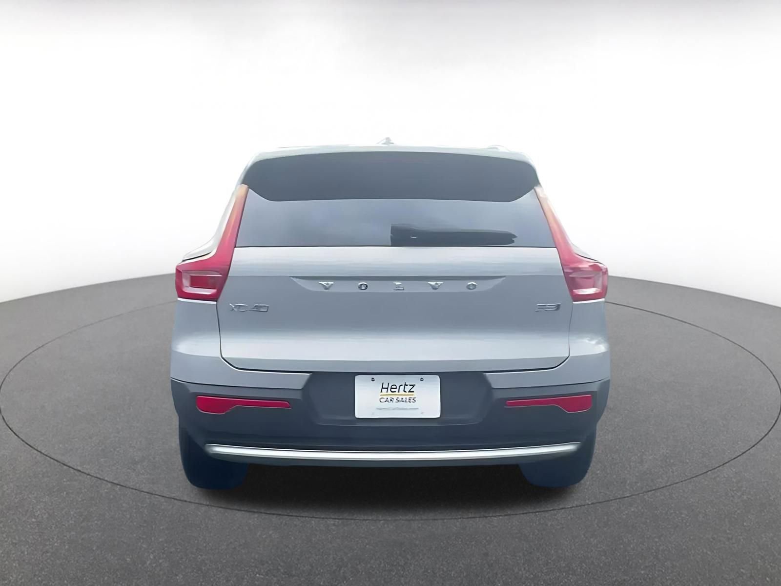 Thumbnail: 2024 Volvo XC40 - 12