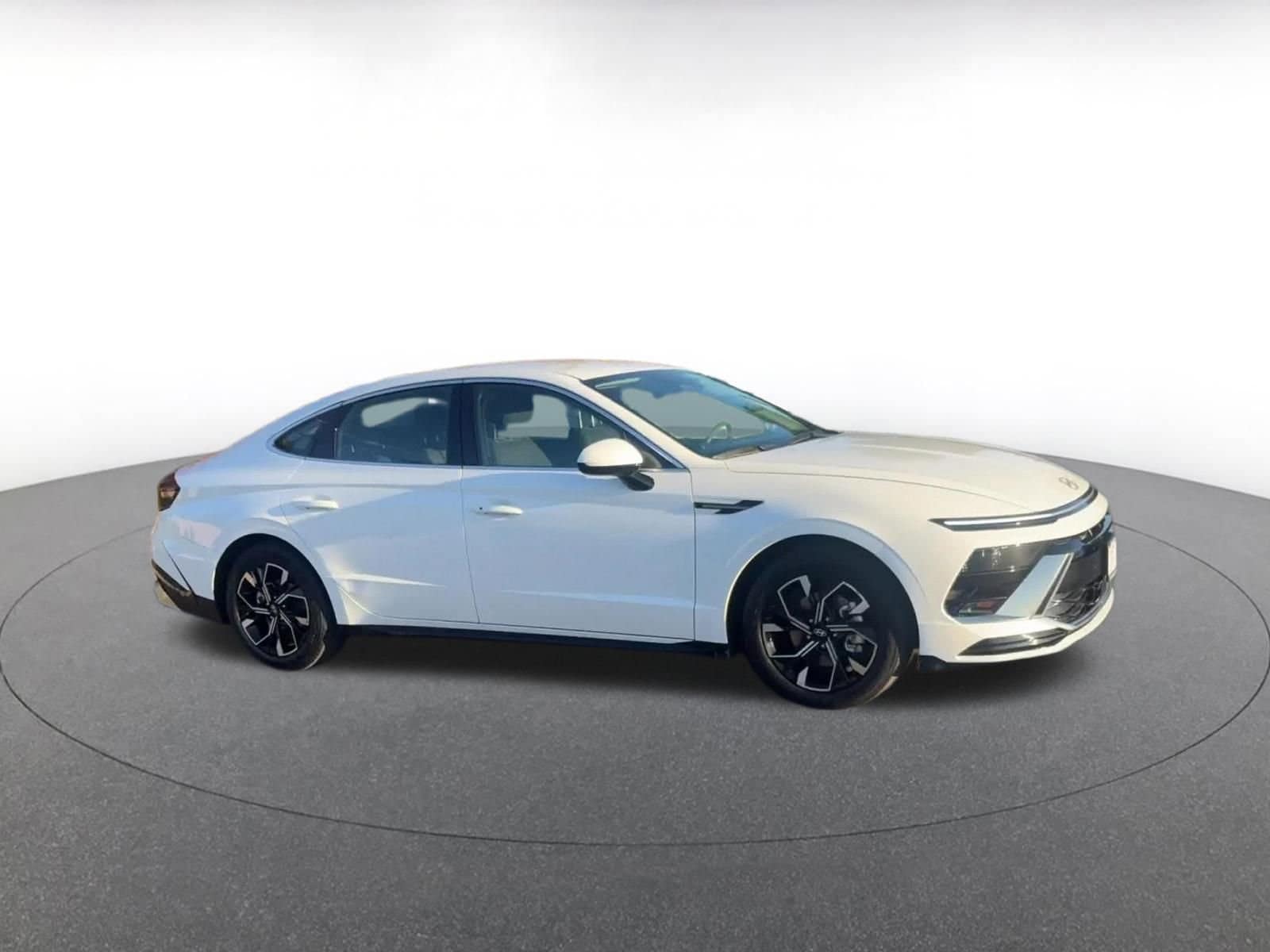 Thumbnail: 2025 Hyundai Sonata - 2