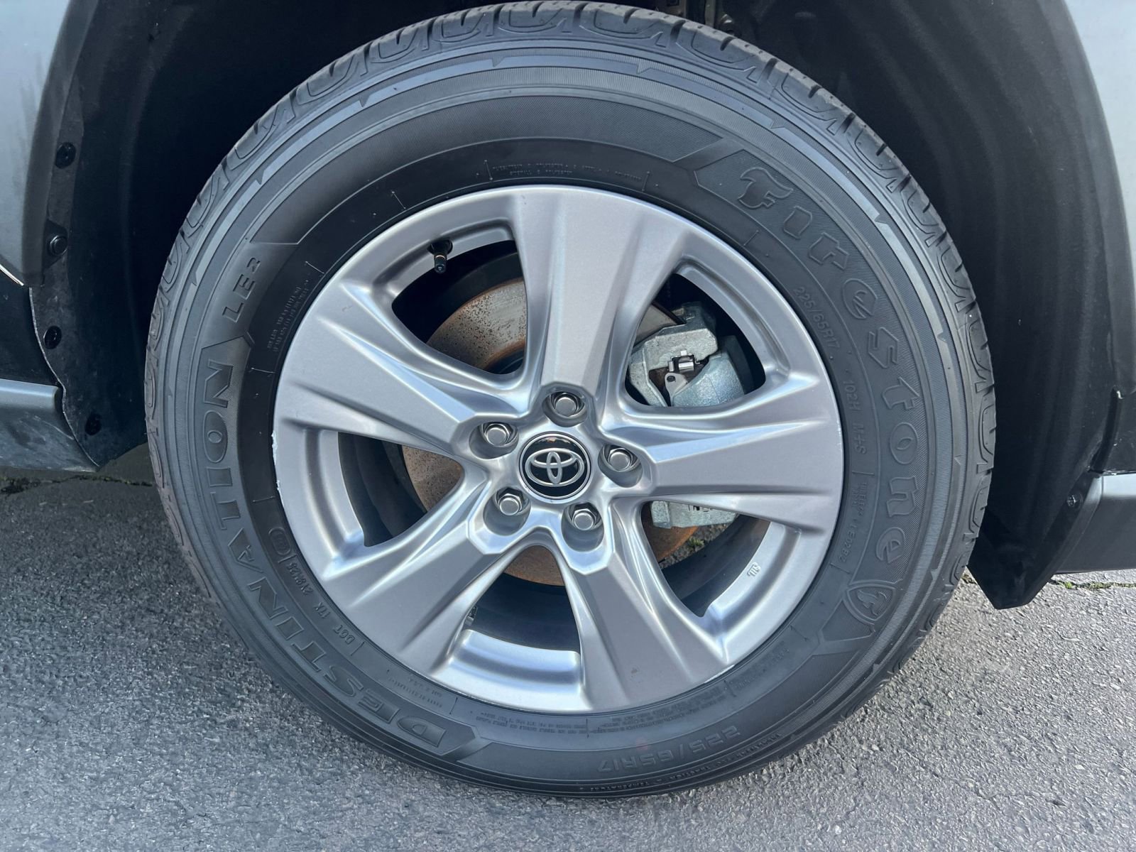 Thumbnail: 2025 Toyota RAV4 - 31