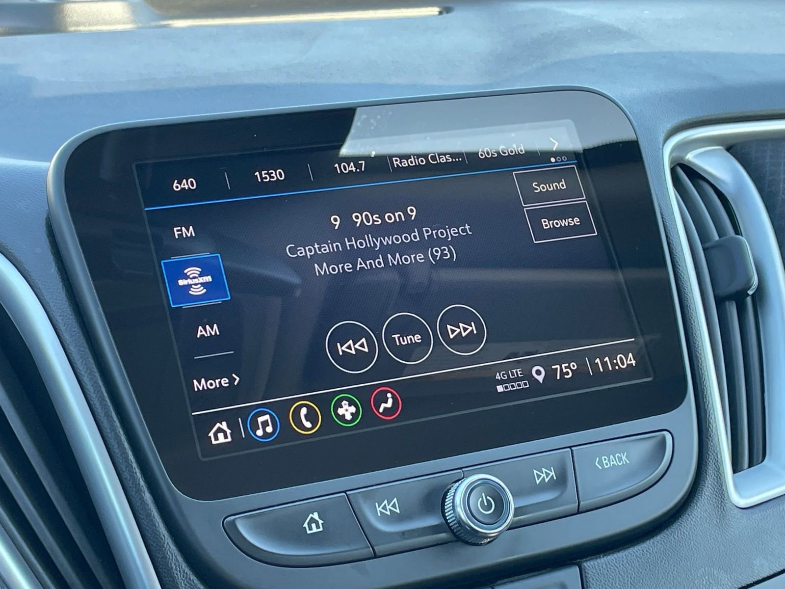 Thumbnail: 2024 Chevrolet Malibu - 21