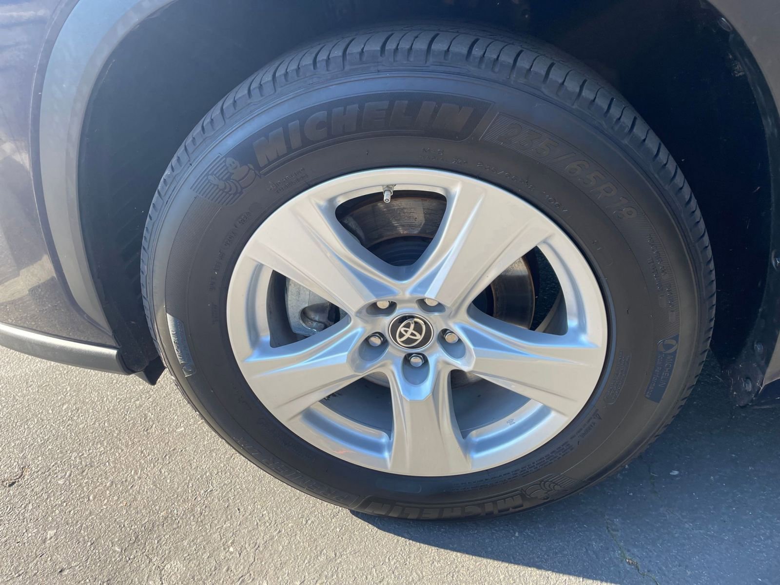 Thumbnail: 2025 Toyota Highlander - 33