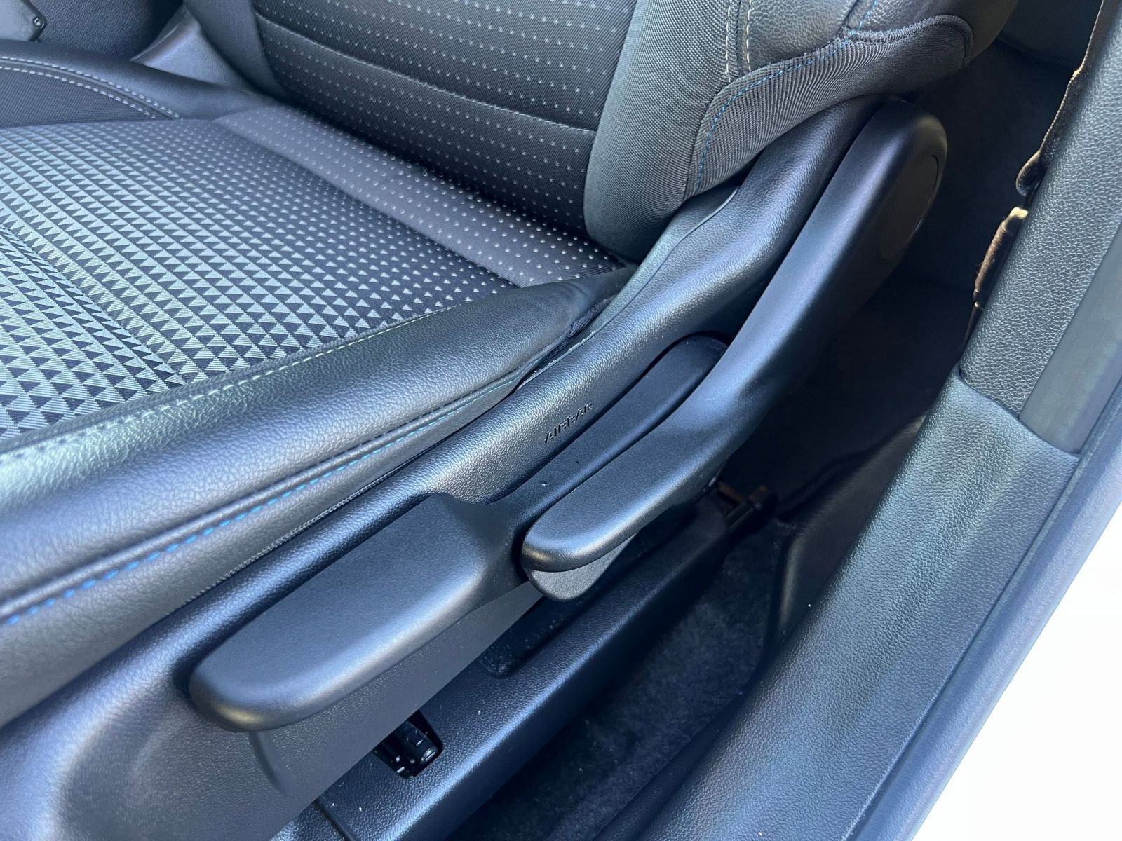 Thumbnail: 2025 Chevrolet Trax - 23