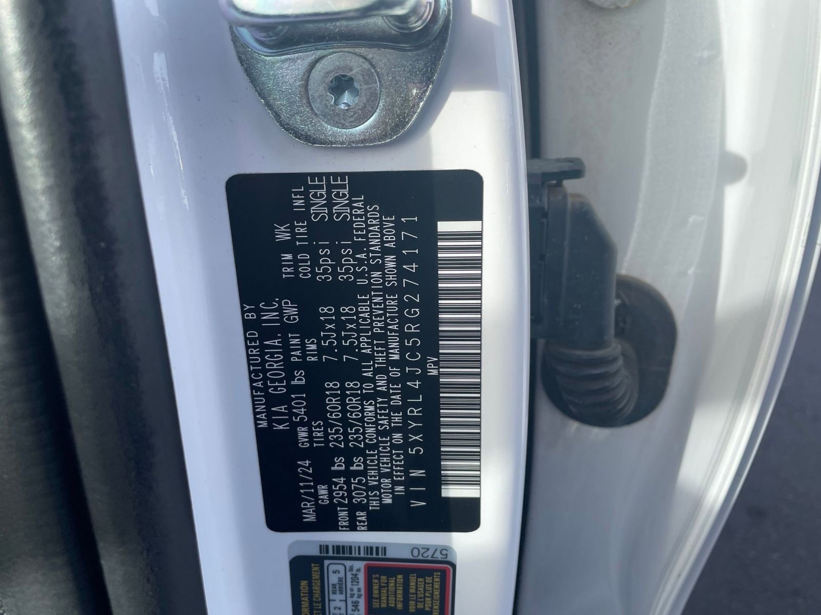 Thumbnail: 2024 Kia Sorento - 24