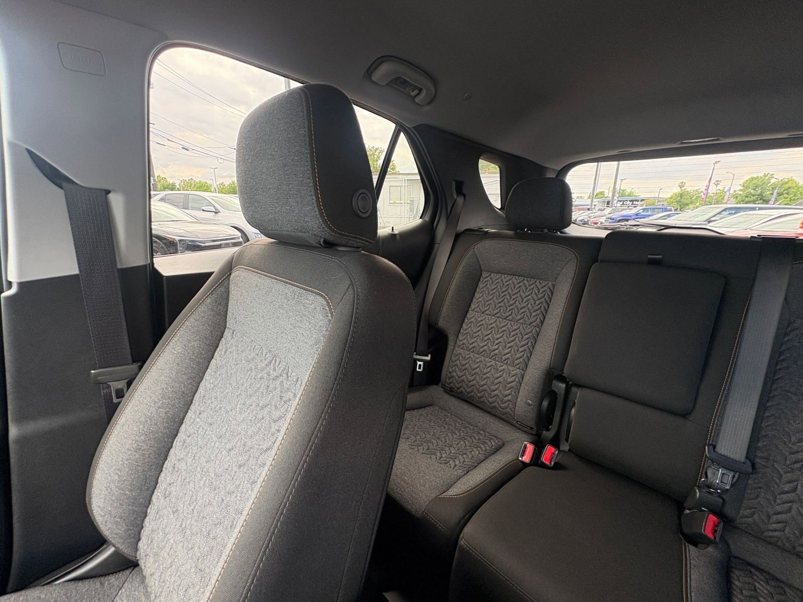 2024 Chevrolet Equinox LT - Photo 42