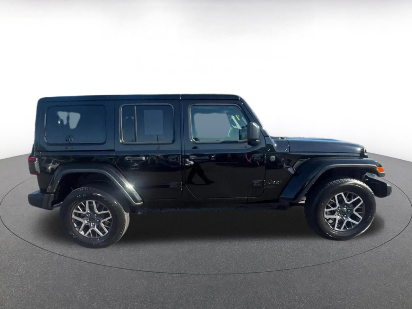Thumbnail: 2025 Jeep Wrangler - 16