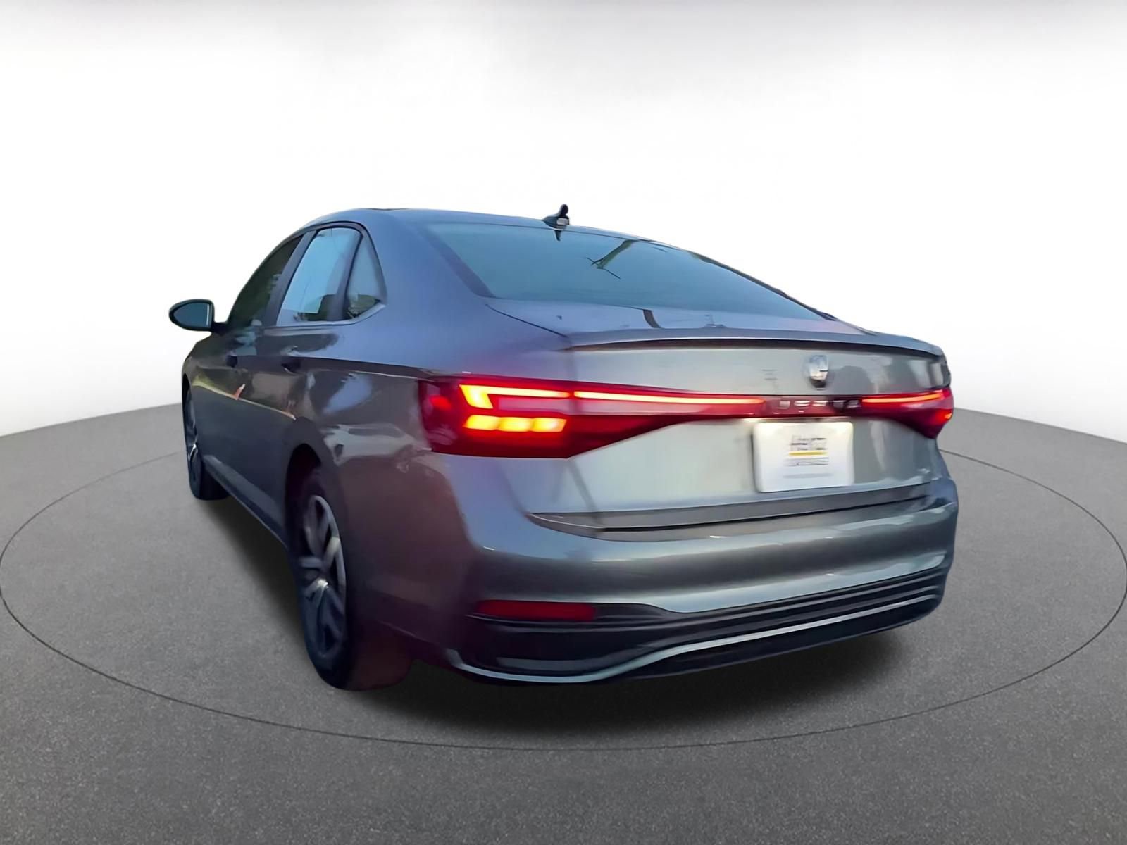 Thumbnail: 2025 Volkswagen Jetta - 11