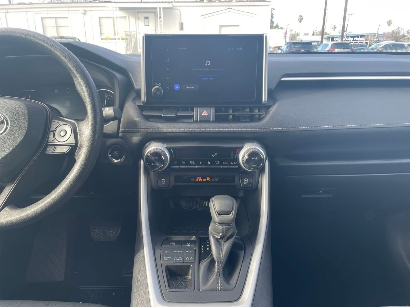 Thumbnail: 2025 Toyota RAV4 - 18