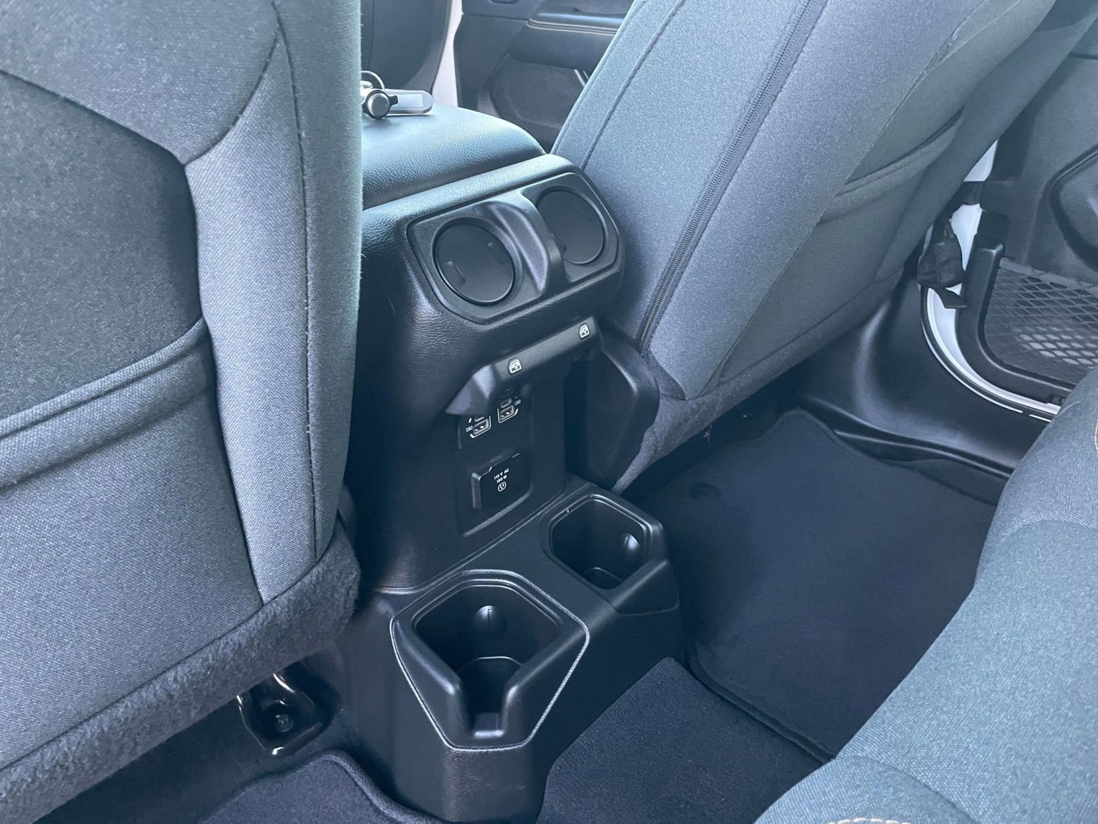 Thumbnail: 2025 Jeep Wrangler - 24