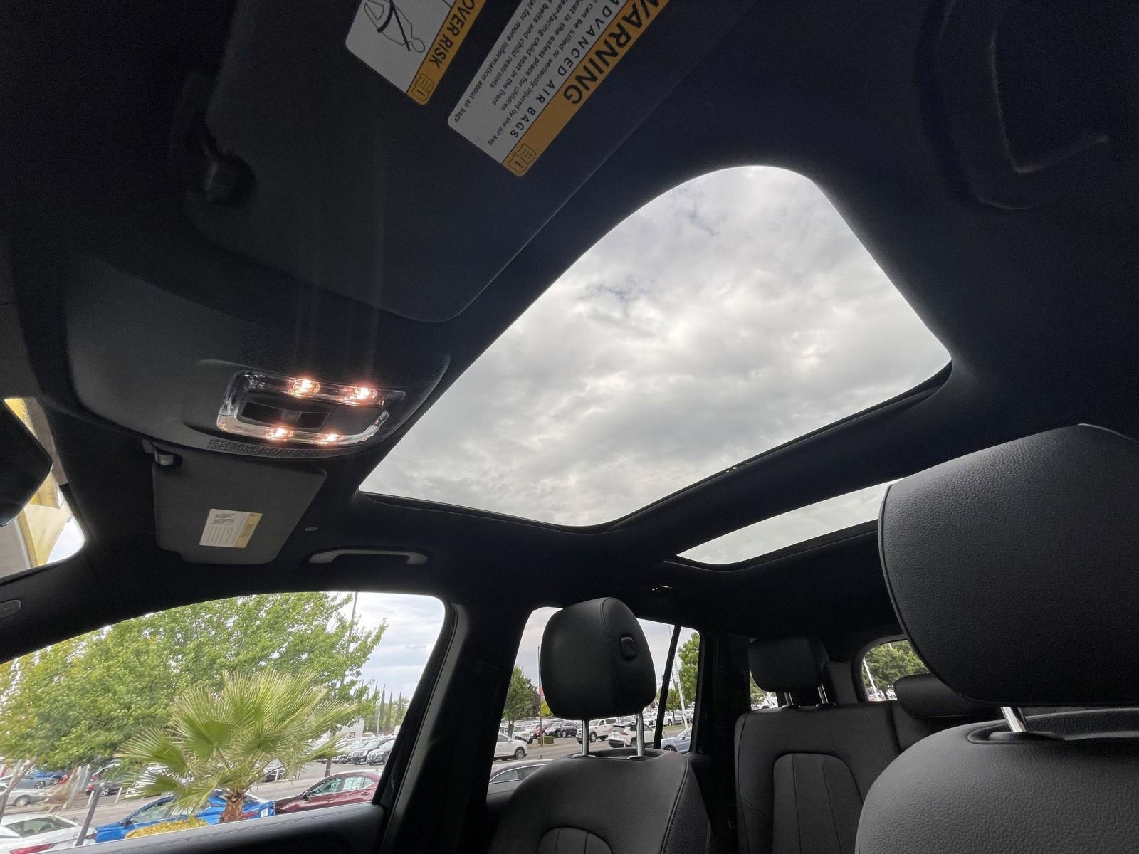 Thumbnail: 2024 Mercedes-Benz GLB - 32