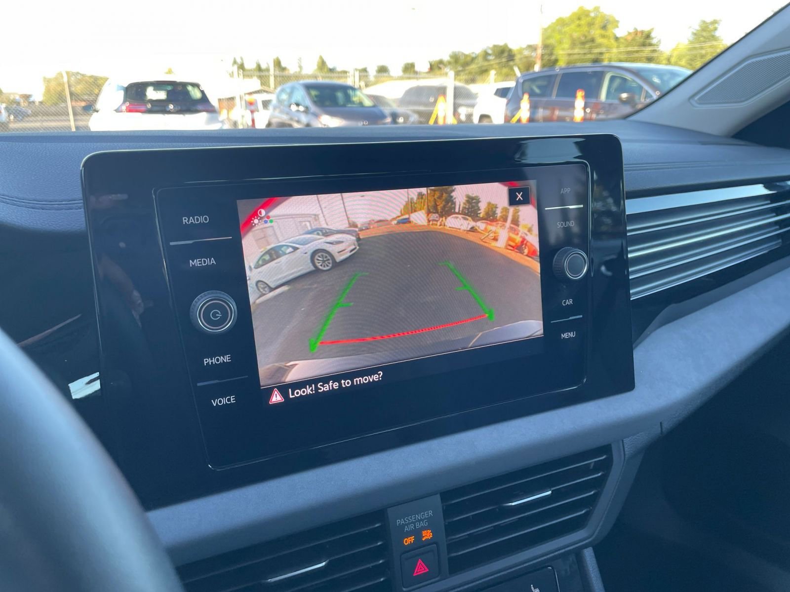 Thumbnail: 2025 Volkswagen Jetta - 17