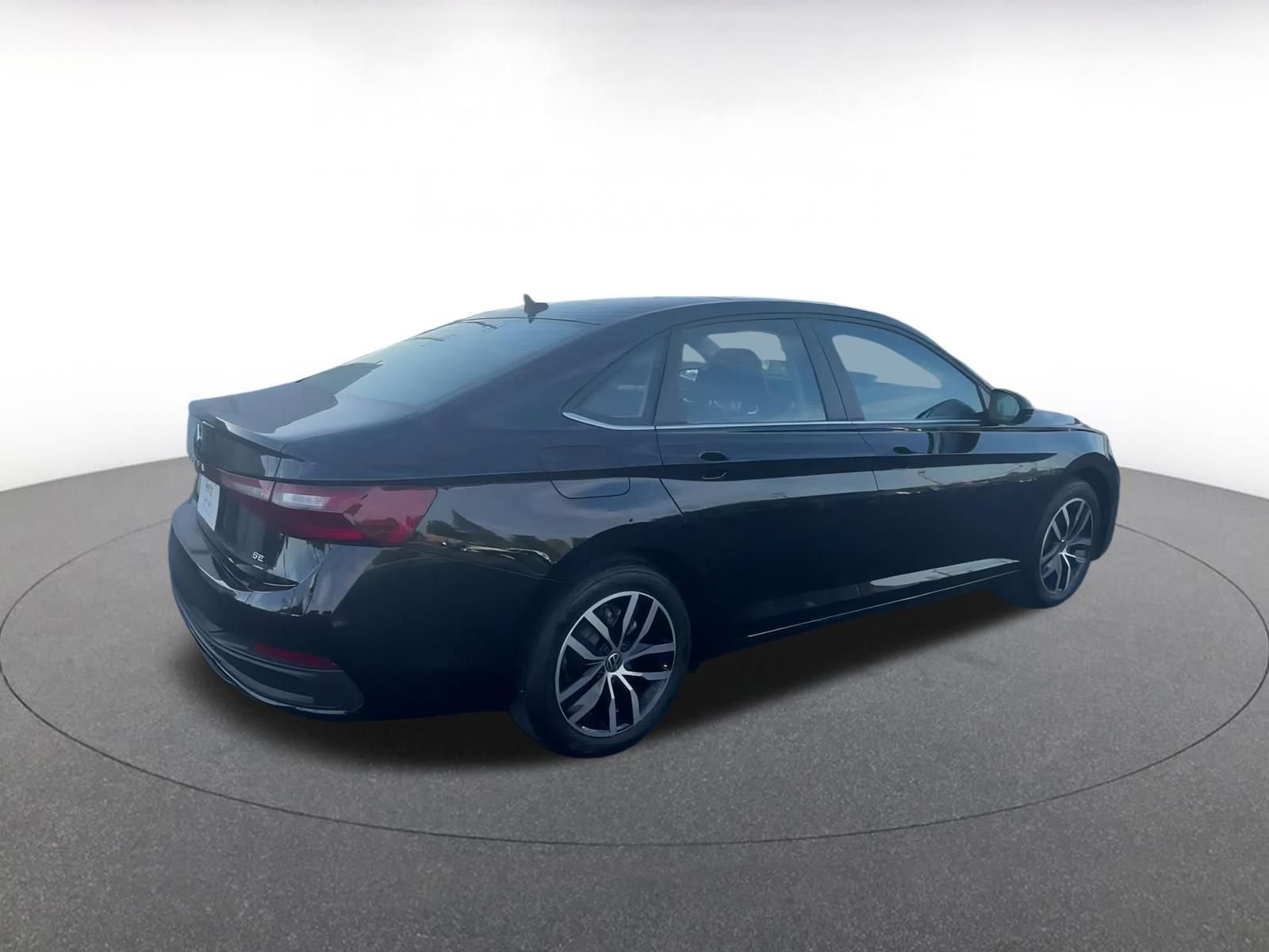 Thumbnail: 2025 Volkswagen Jetta - 15