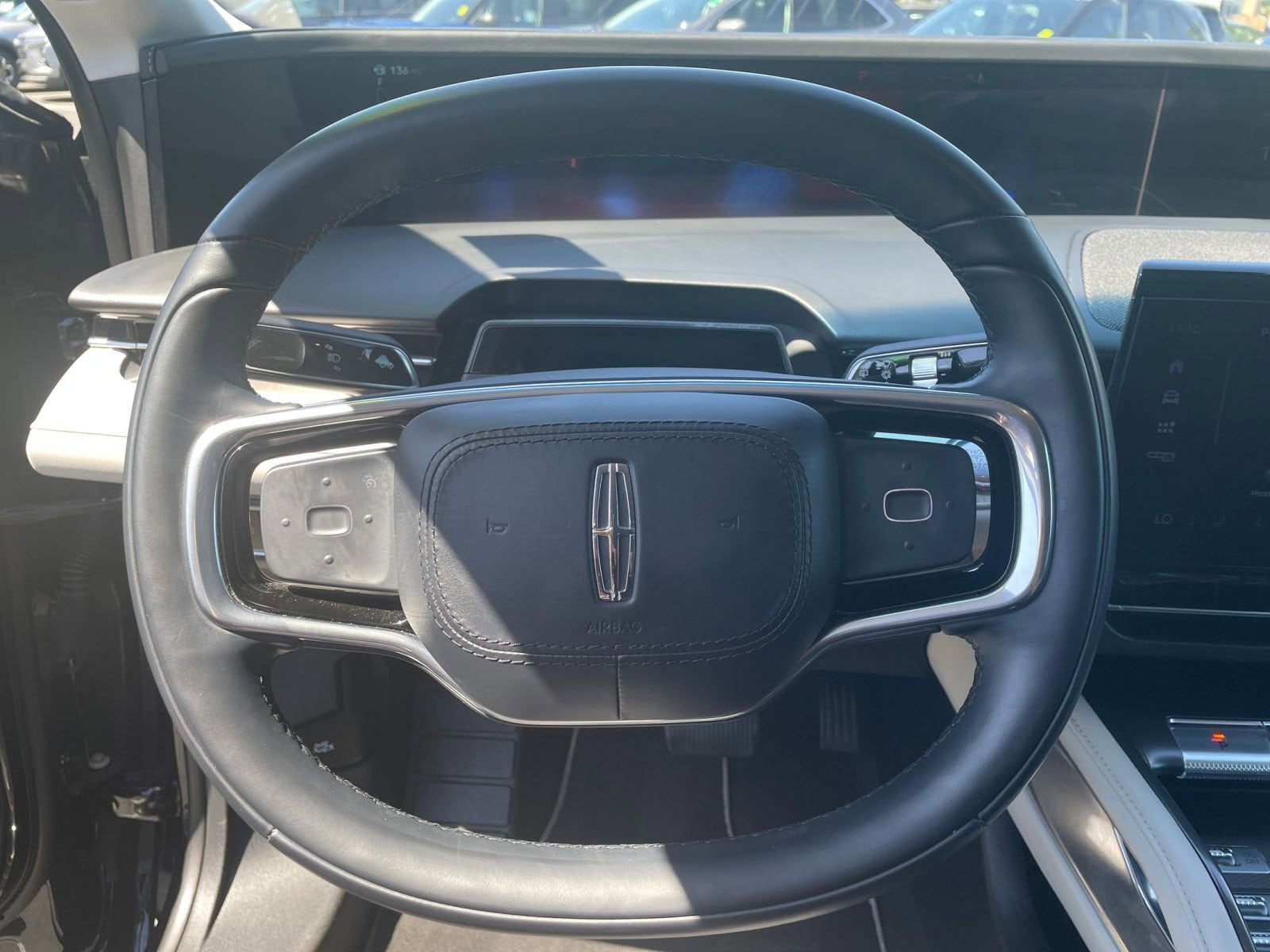 Thumbnail: 2024 Lincoln Nautilus - 31