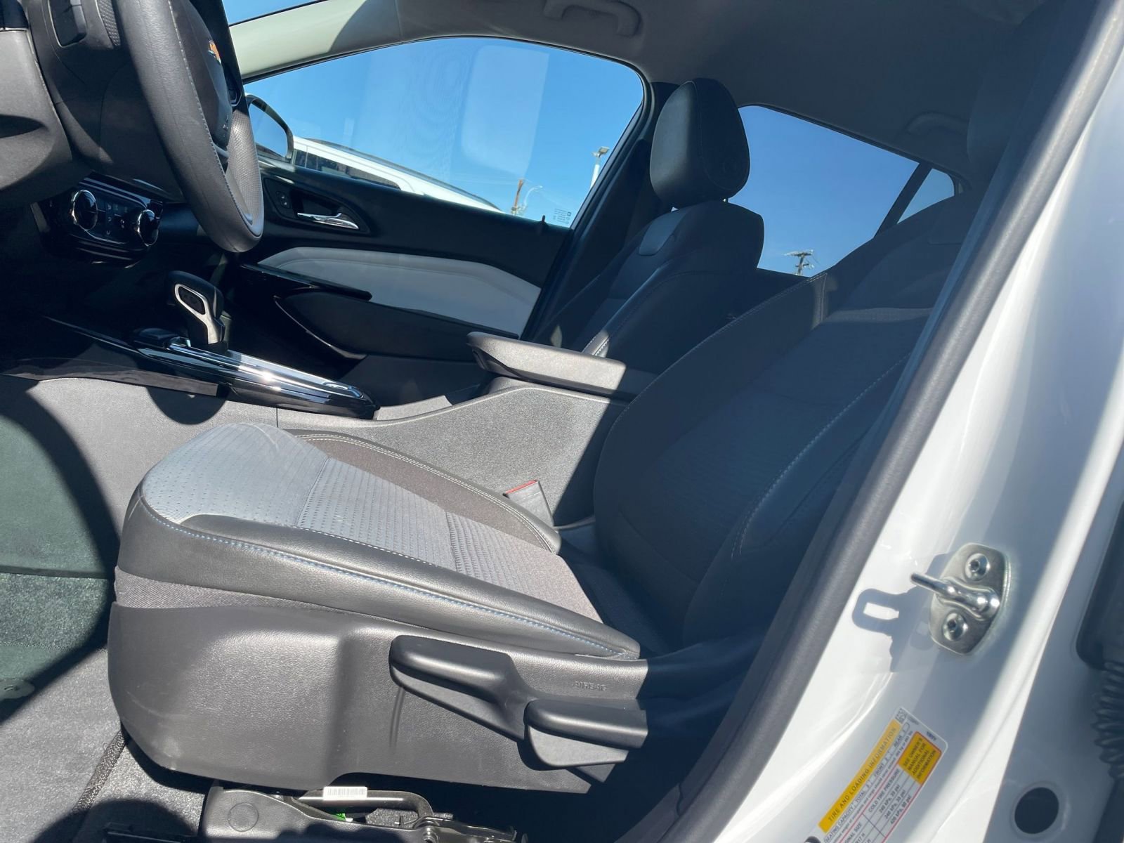 Thumbnail: 2025 Chevrolet Trax - 24