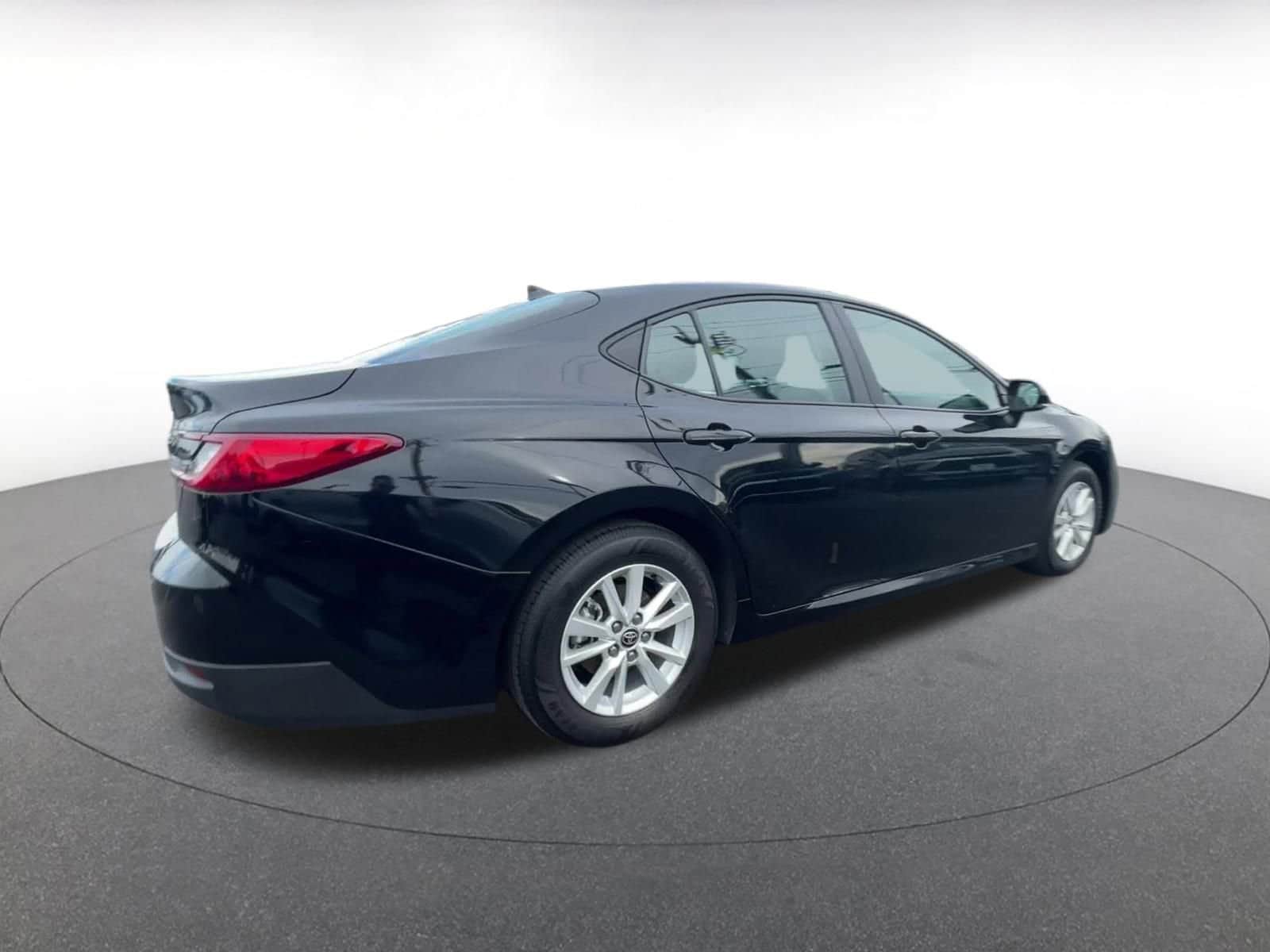 Thumbnail: 2025 Toyota Camry - 15