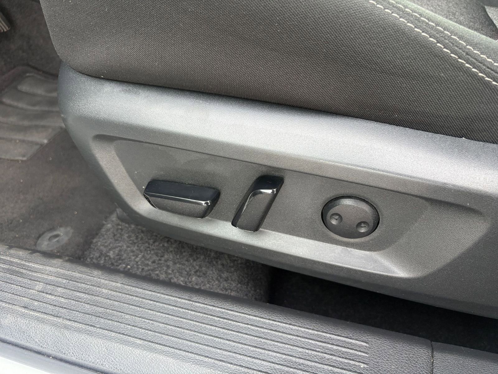 Thumbnail: 2025 Nissan Rogue - 22