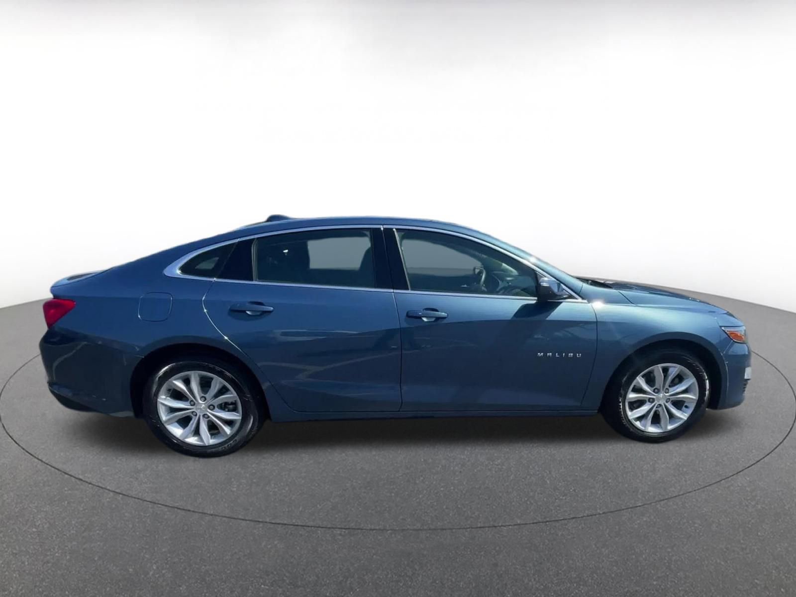 Thumbnail: 2024 Chevrolet Malibu - 16