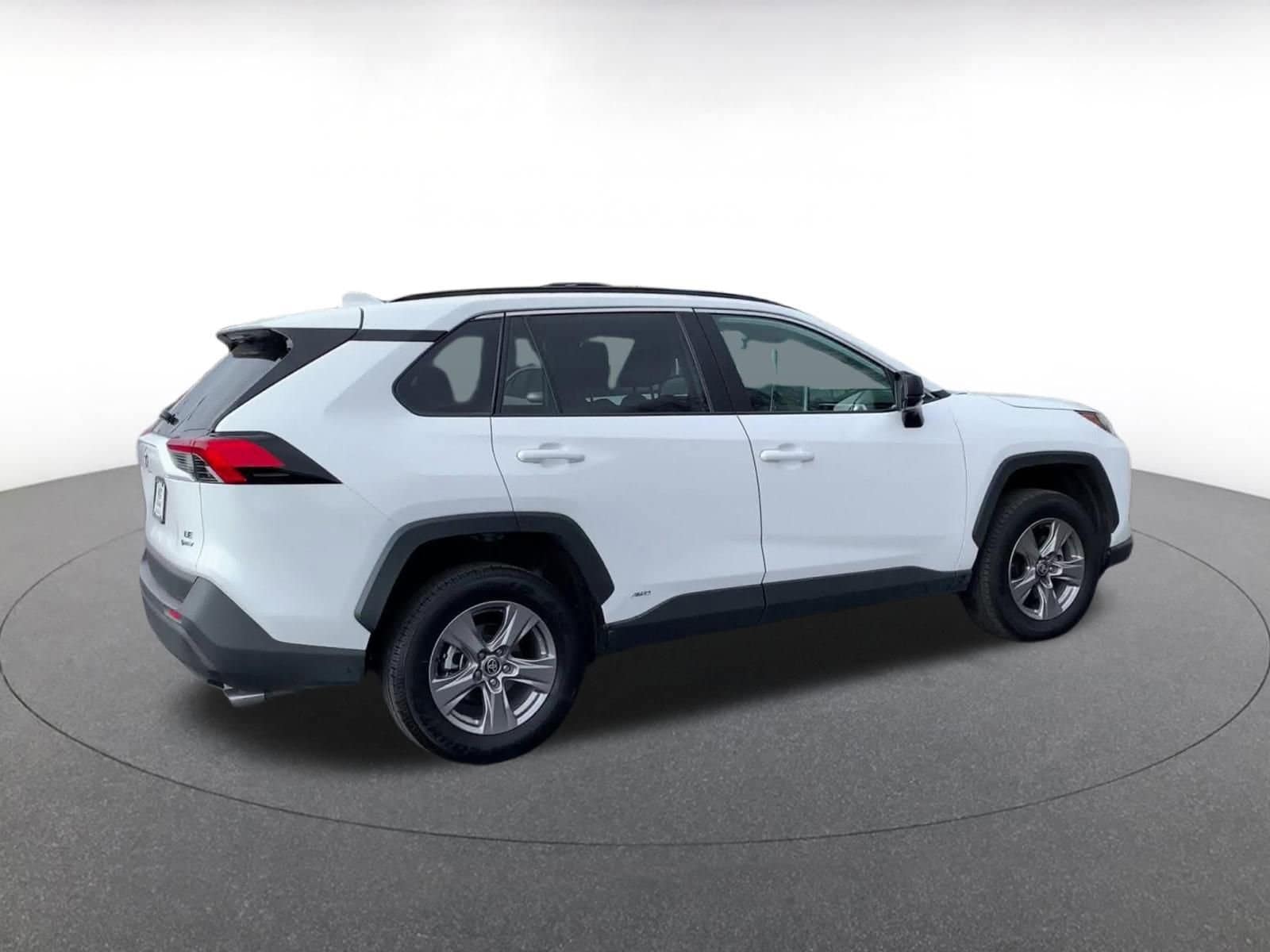 Thumbnail: 2025 Toyota RAV4 - 15