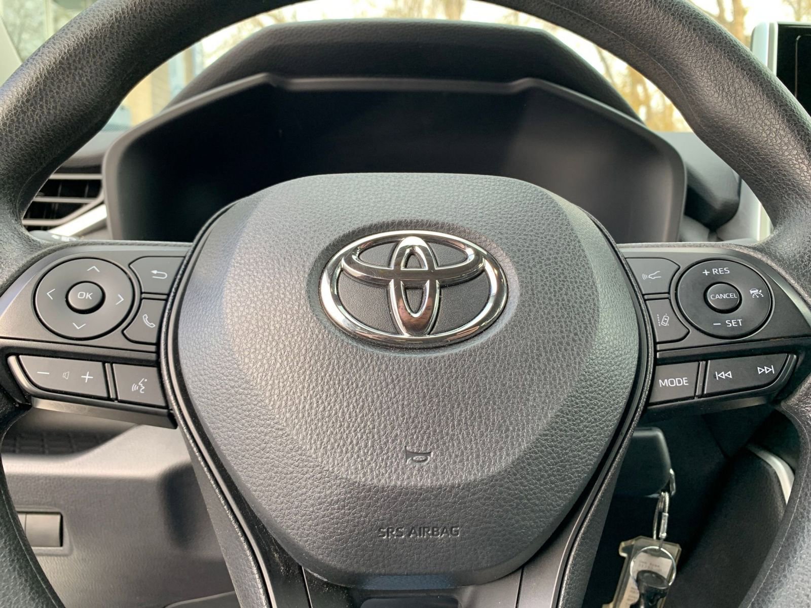 Thumbnail: 2025 Toyota RAV4 - 27