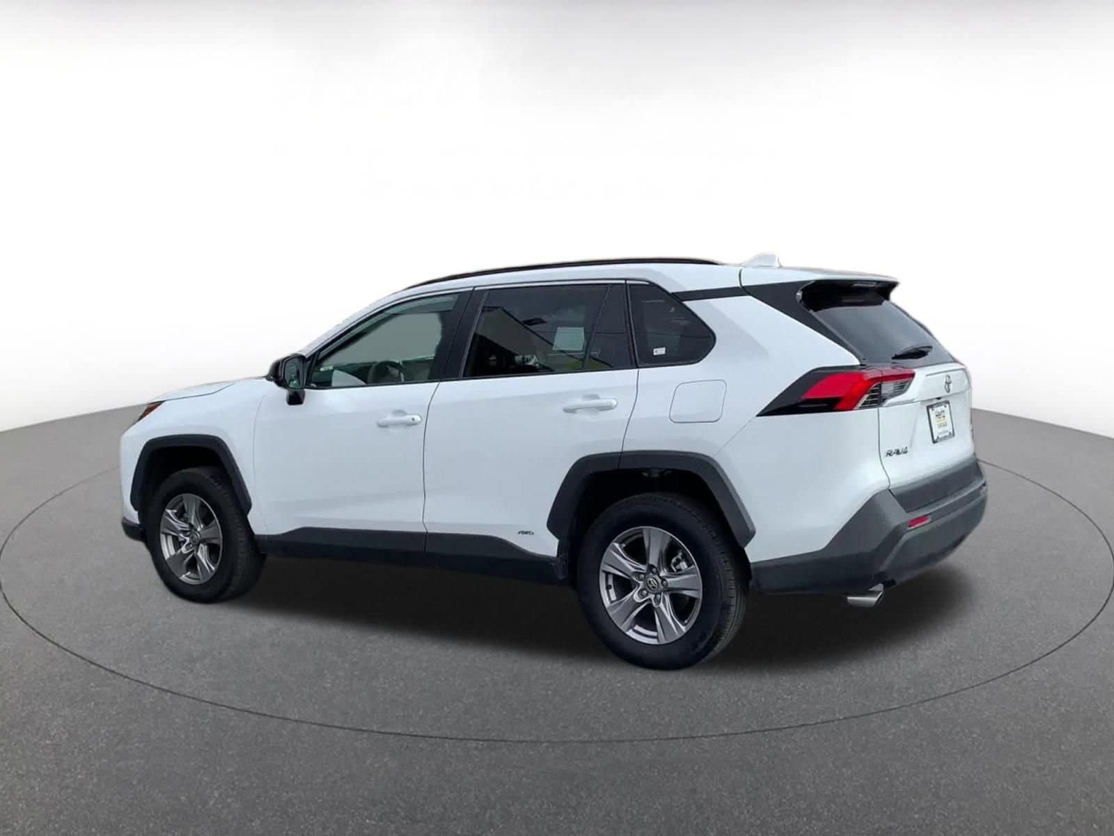 Thumbnail: 2025 Toyota RAV4 - 10