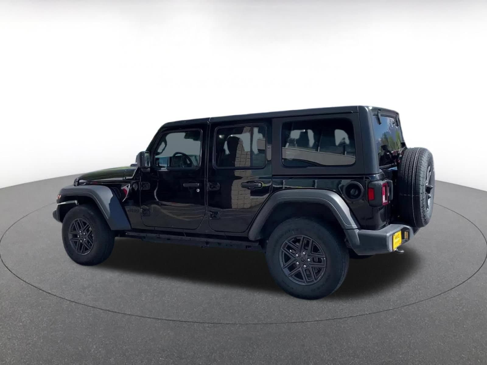 Thumbnail: 2025 Jeep Wrangler - 8