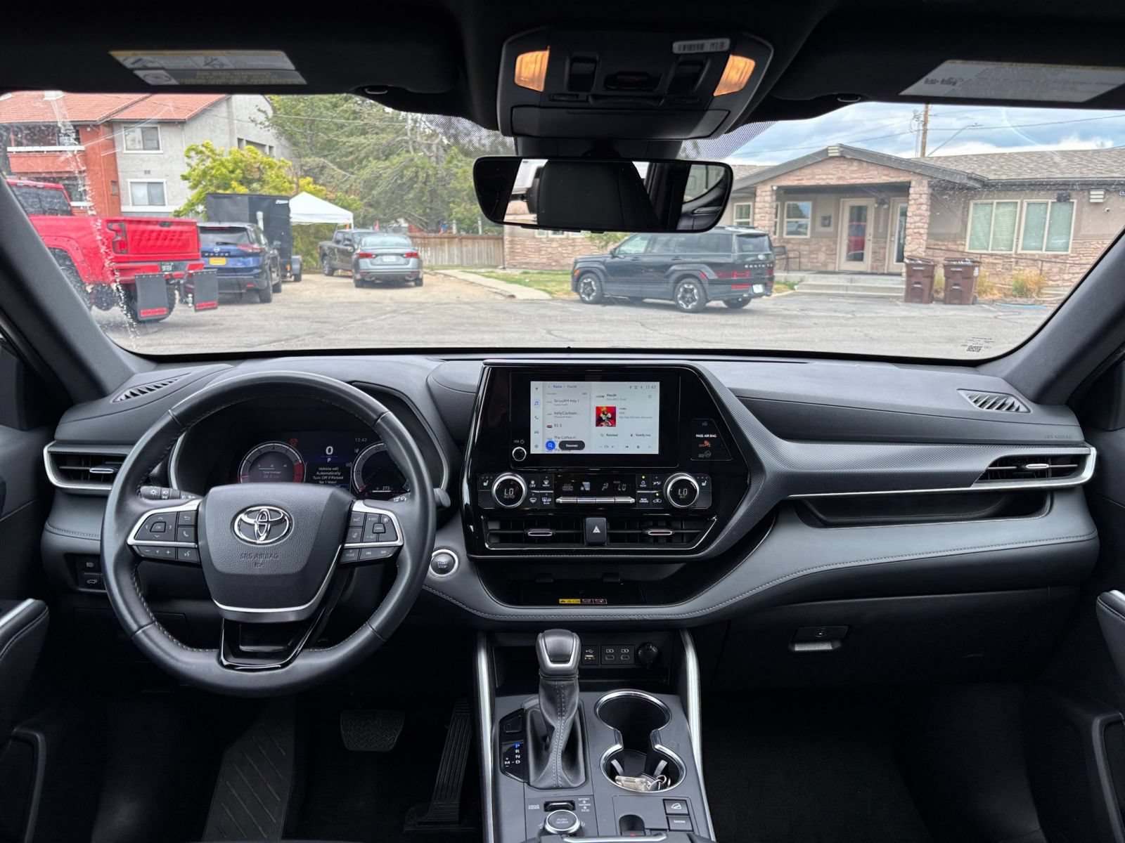 Thumbnail: 2025 Toyota Highlander - 35