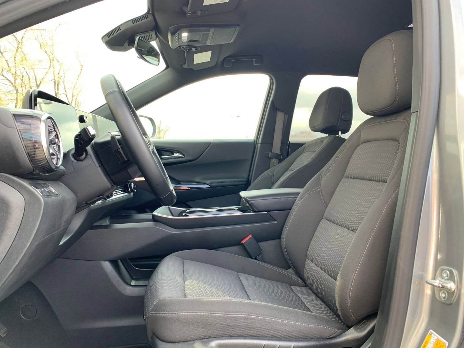 Thumbnail: 2025 Chevrolet Equinox - 25