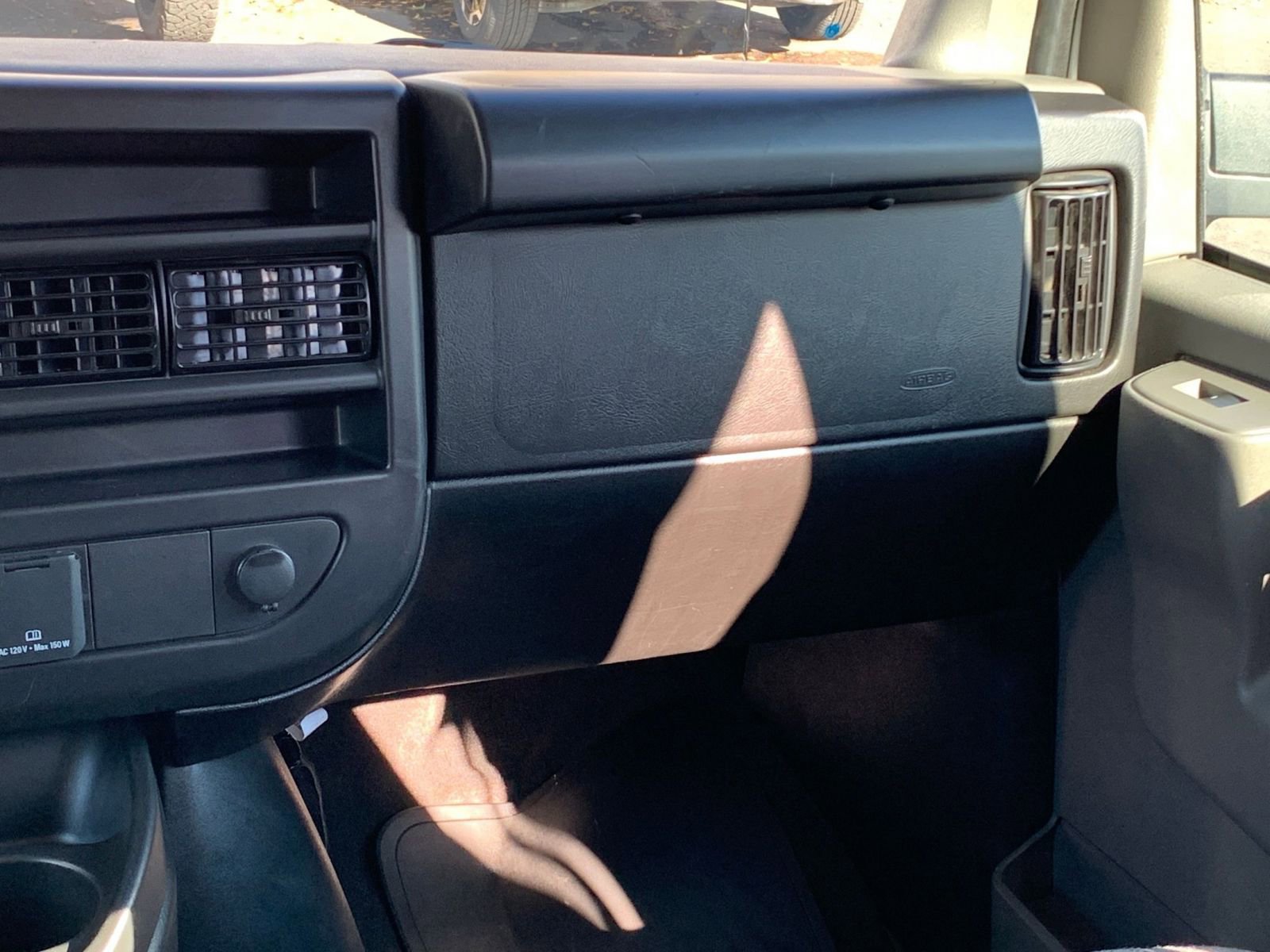 Thumbnail: 2025 GMC Savana - 34