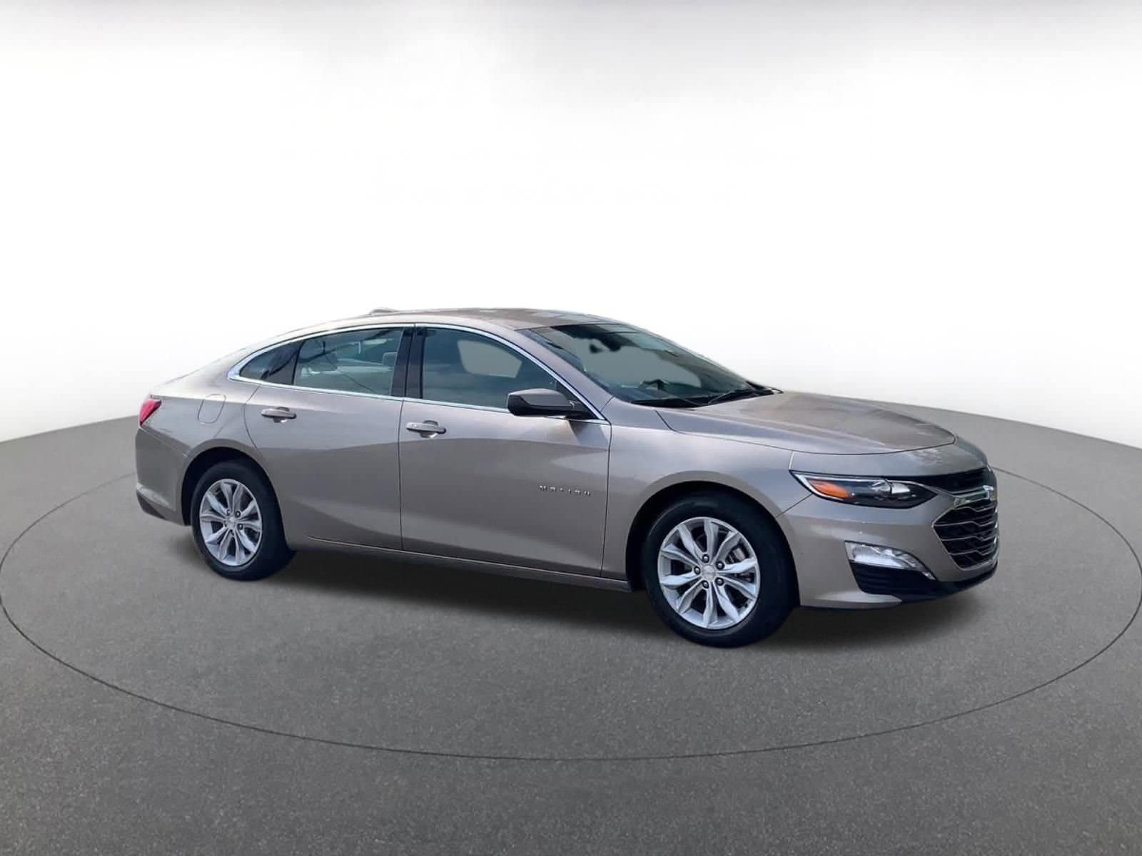 Thumbnail: 2024 Chevrolet Malibu - 2